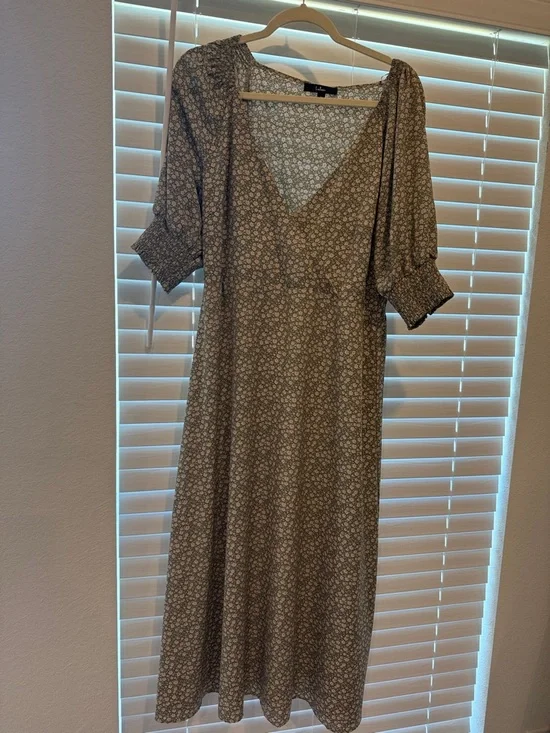 Lulu's Olive Green Floral Midi Dress - Picture 1 of 4